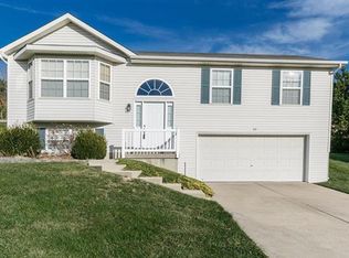 95 Winter Valley Dr, Fenton, MO 63026