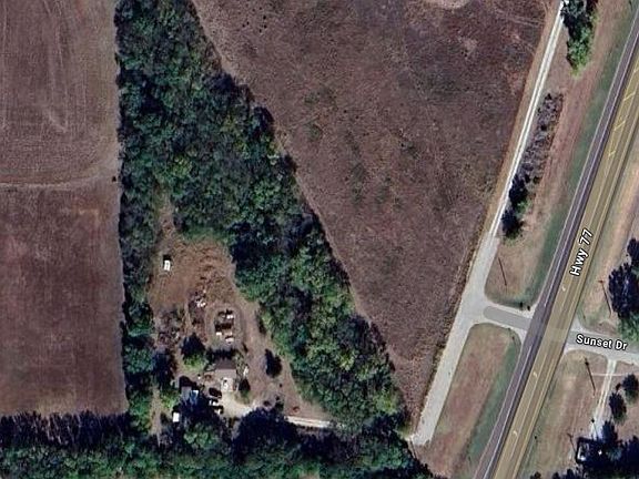 2nd image of 501 N Us Highway 77