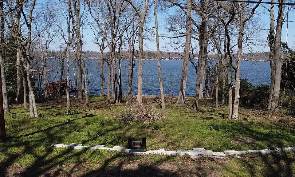 2nd image of 341 Callender Lake Dr