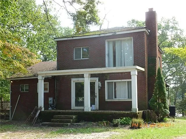 330 Oakdale Rd photo 1
