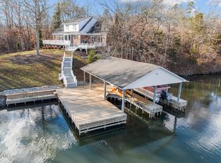 255 Rock Point Dr, Semora, NC 27343