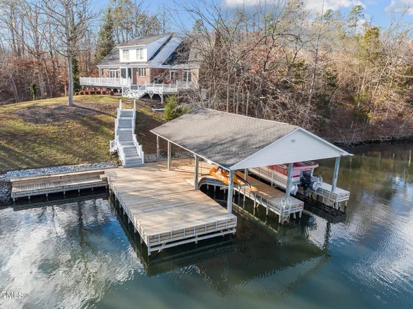 255 Rock Point Dr, Semora, NC 27343