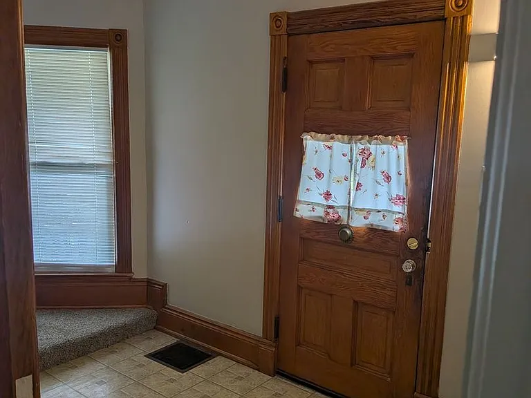 518 Washtenaw Ave — Photo 11