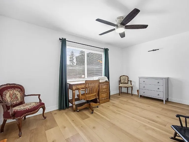 10341 Bellmont Ave — Photo 5
