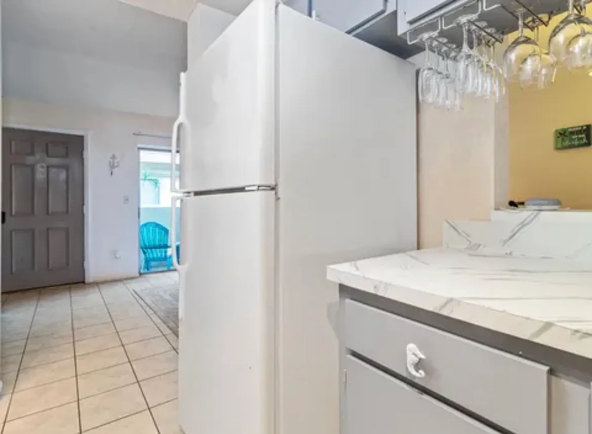 2 bed, 852 sqft, $1,800 — Photo 3