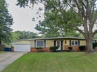 56445 Eastlea Dr, South Bend, IN 46619