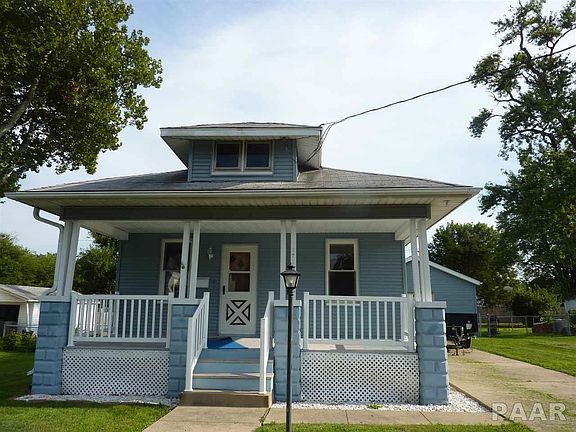 2nd image of 1216 E Lake Ave