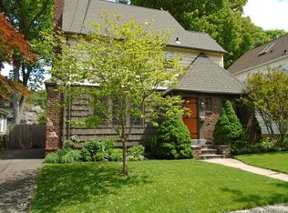 127 Wakefield St, Hamden, CT 06517