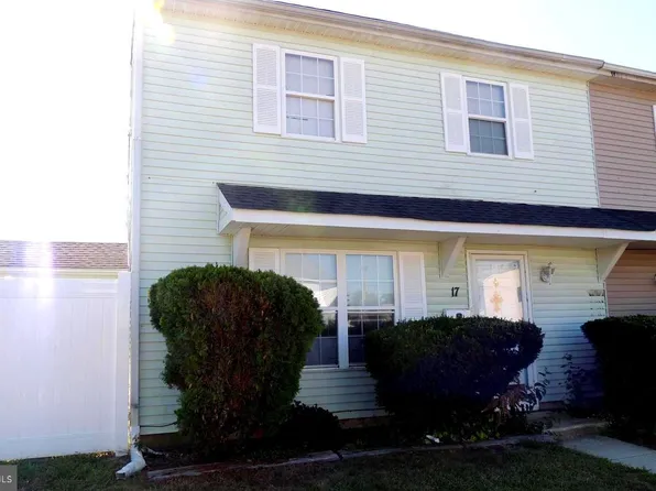 17 Lehigh Ct, Sicklerville, NJ 08081