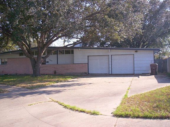 2nd image of 708 Santa Anita Dr