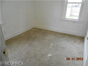 4th image of 9209 Empire Ave