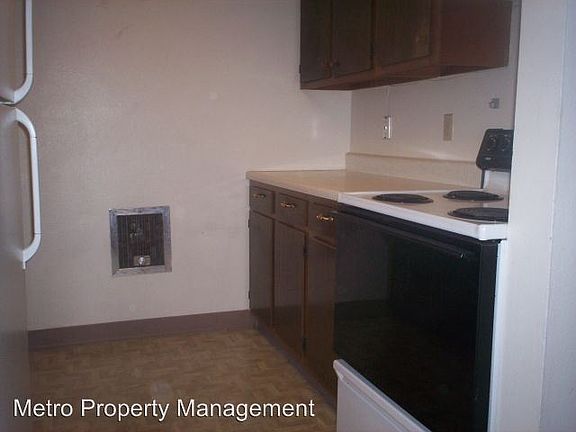 5th image of 1929 Burnstead Dr APT 12
