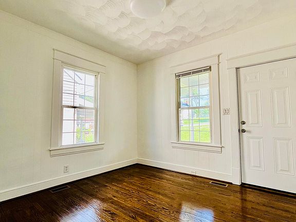 5th image of 1138 Murray Ave SE
