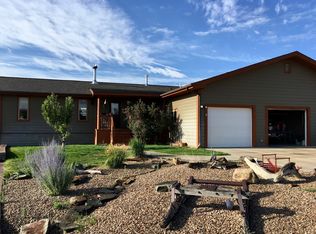 81 County Road 307, Saratoga, WY 82331