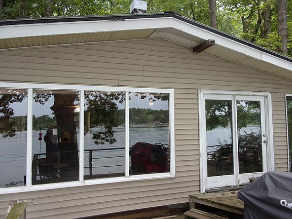 4th image of 3148 Lakeshore Dr