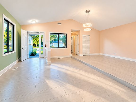 5th image of 1191 Hialeah Ln