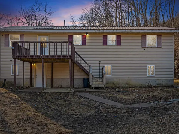 35895 Laser Rd, Edgewood, IA 52035