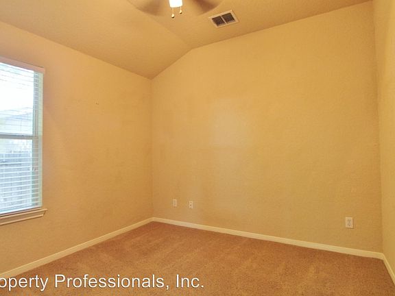 5th image of 240 Bobolink Dr