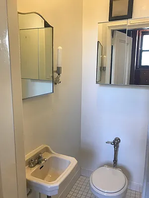 Rented by Everrock Equities | media 25