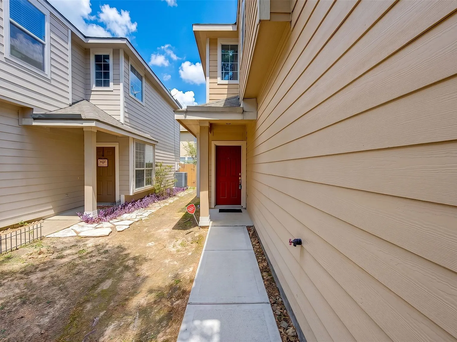 3 bed, 2.5 bath, 1587 sqft, $1,800 — Photo 4
