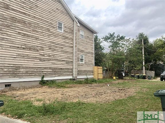3rd image of 410 E 31st St