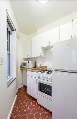 Rented by Compass | media 12