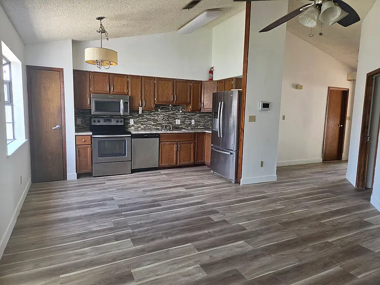 1504 W Mann Ave #619 — Photo 6