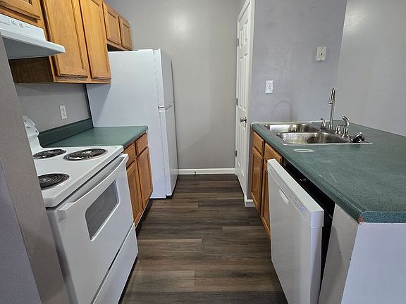 5th image of 201-215 Hyler Dr #215-13