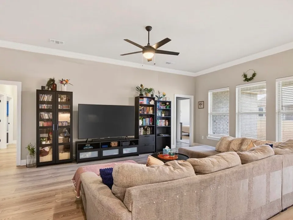 12004 Erik Ct