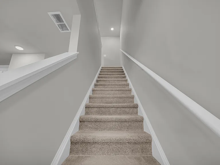 91 Regent Park — Photo 10