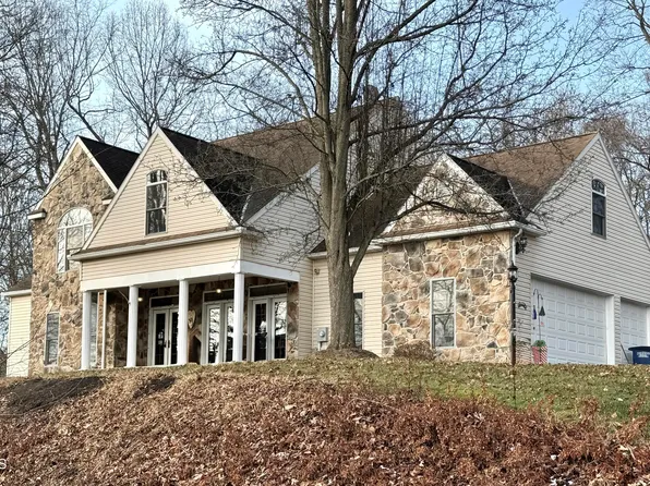 217 Mill Ridge Rd, Everett, PA 15537