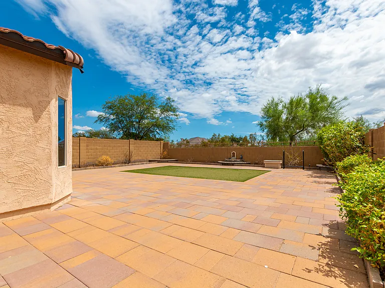 1019 W Spur Dr — Photo 31