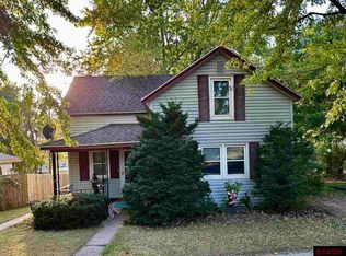 109 N Henry St, Elmore, MN 56027