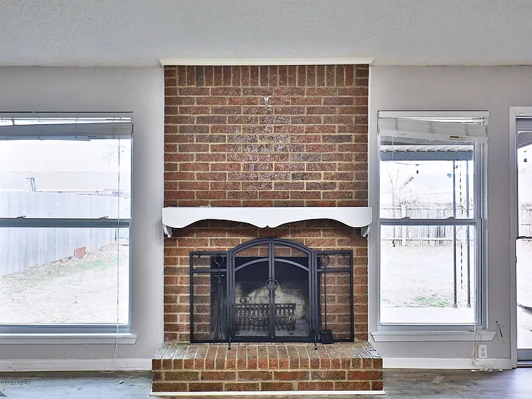 1734 Bob White Ct — Photo 3