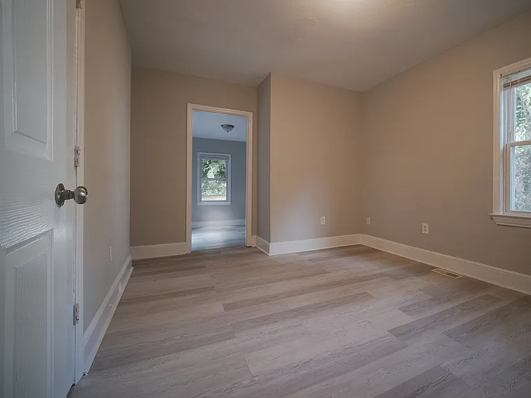 614 Ambassador St — Photo 24