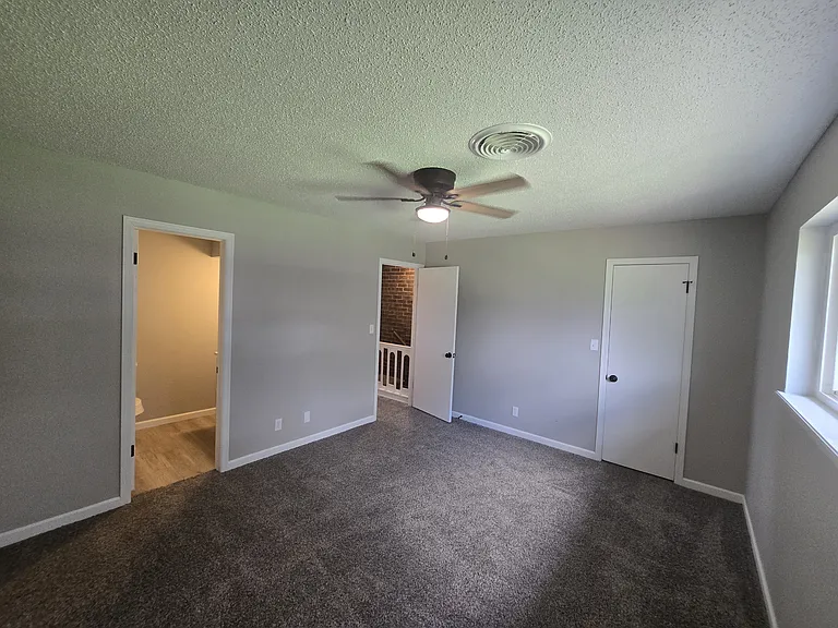 1303 Canterbury Blvd — Photo 14