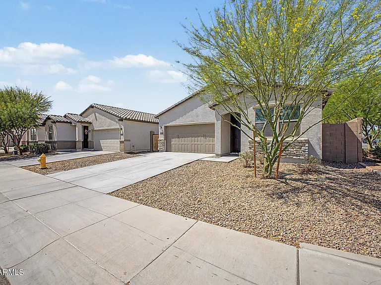 5722 W Getty Dr — Photo 8