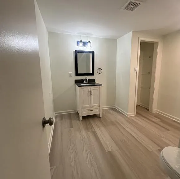 501 Eaves Pl — Photo 3