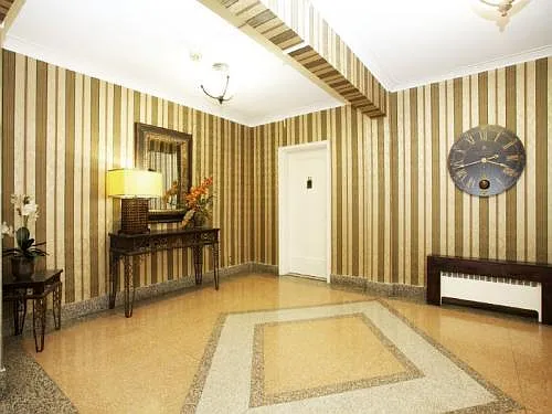 2350 Linwood Ave #2H — Photo 2