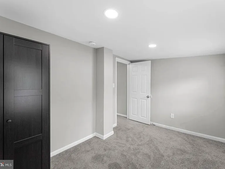 1111 Balboa Ave — Photo 24