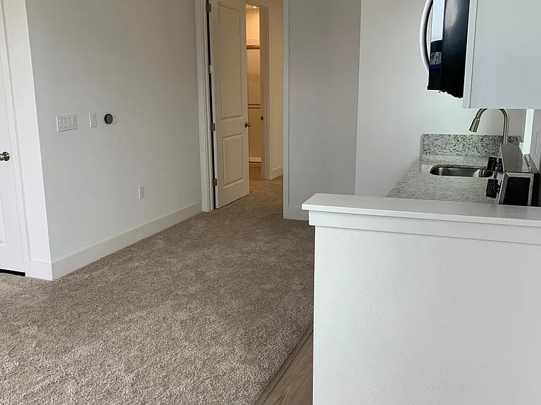 1356 N Capri Ln — Photo 4