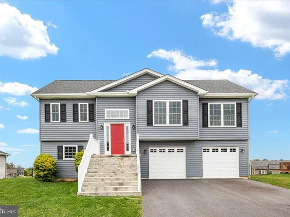513 Duckwoods Ln, Martinsburg, WV 25403