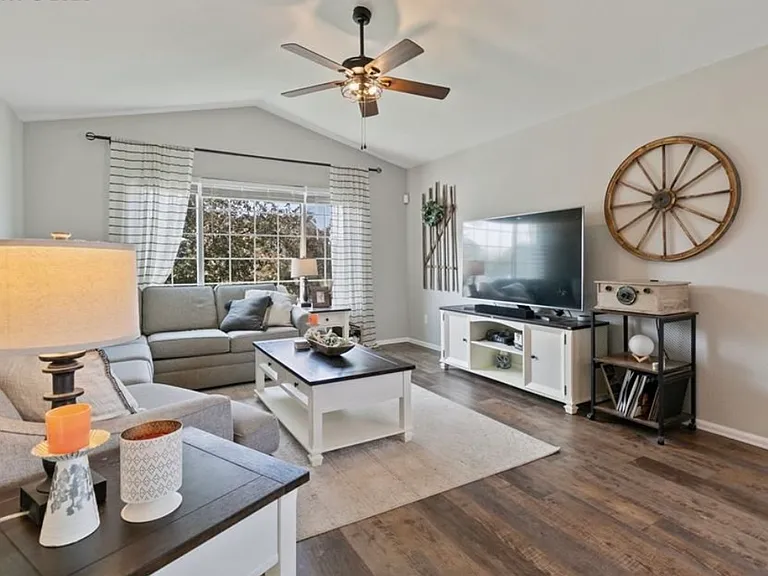 10613 Deer Meadow Cir — Photo 4