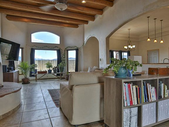 2nd image of 10 Mesa Encantada Ave