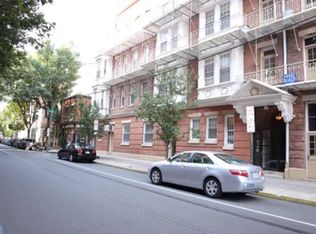 302 S 12th St #303, Philadelphia, PA 19107