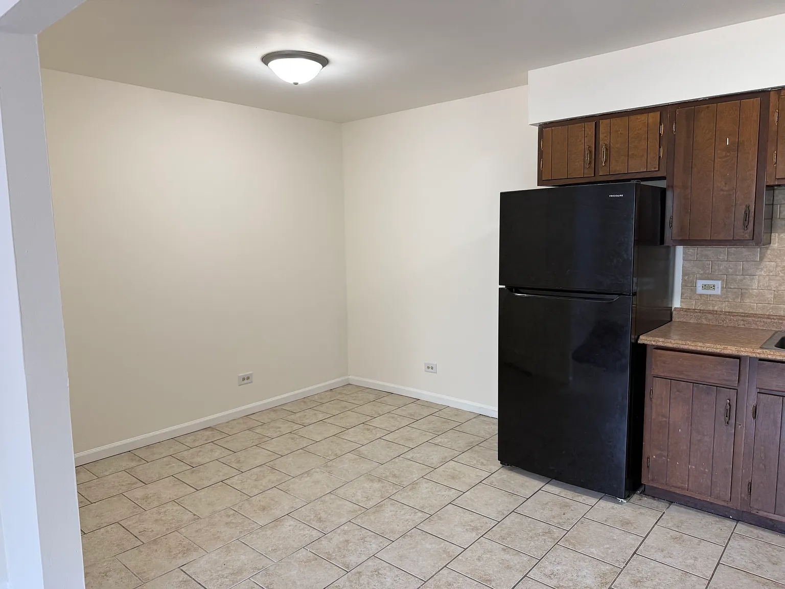 2 bed, $1,600 — Photo 4