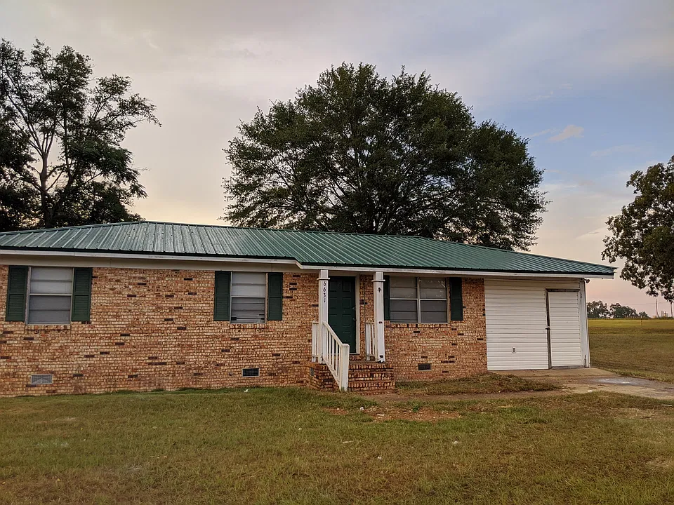 6631 E State Highway 134