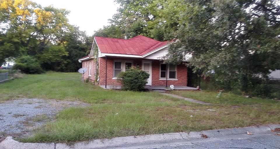 1st image of 305 Brownrigg St