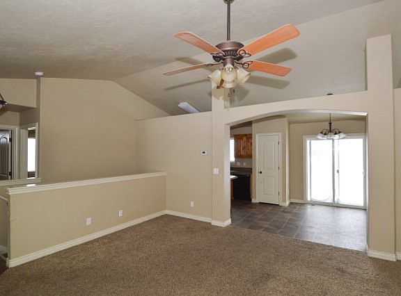4th image of 1112 N Portal Stone Dr