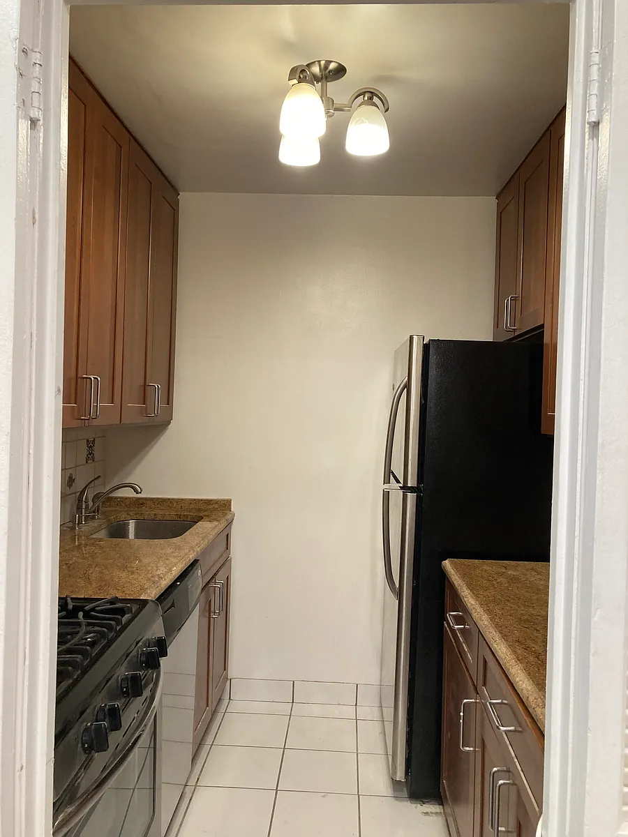 Building Photo - 155 W 68th St #706/7